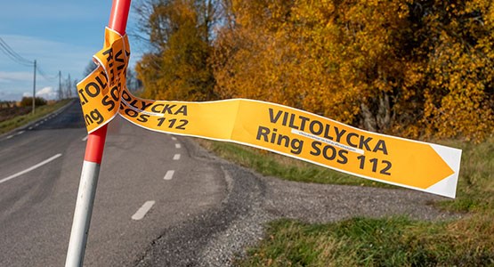 Plogpinne med viltolyckstejp.