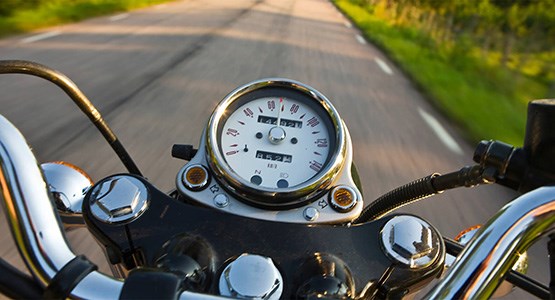 Motorcykel på väg.