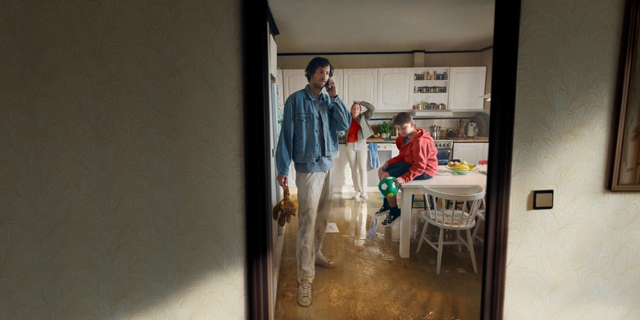 En mormor diskar med sitt barnbarn