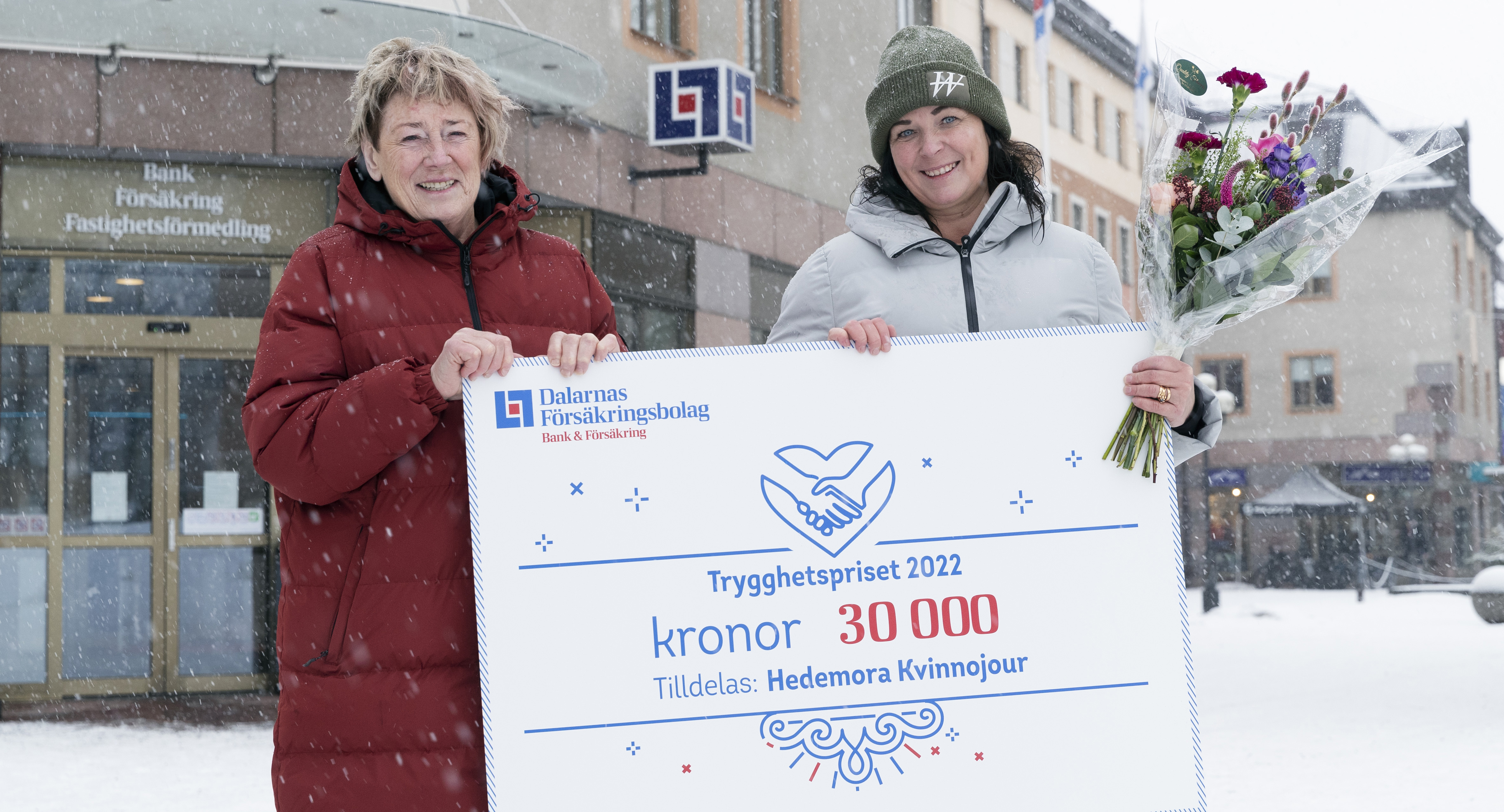 Vinnare - Hedemora kvinnojour (Christina Lindberg och Marina Rappendal).jpg