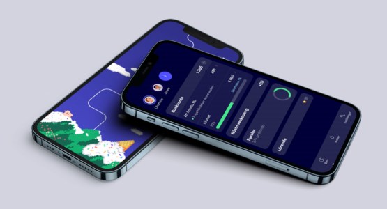 En mobil med en app för ekonomi öppen.