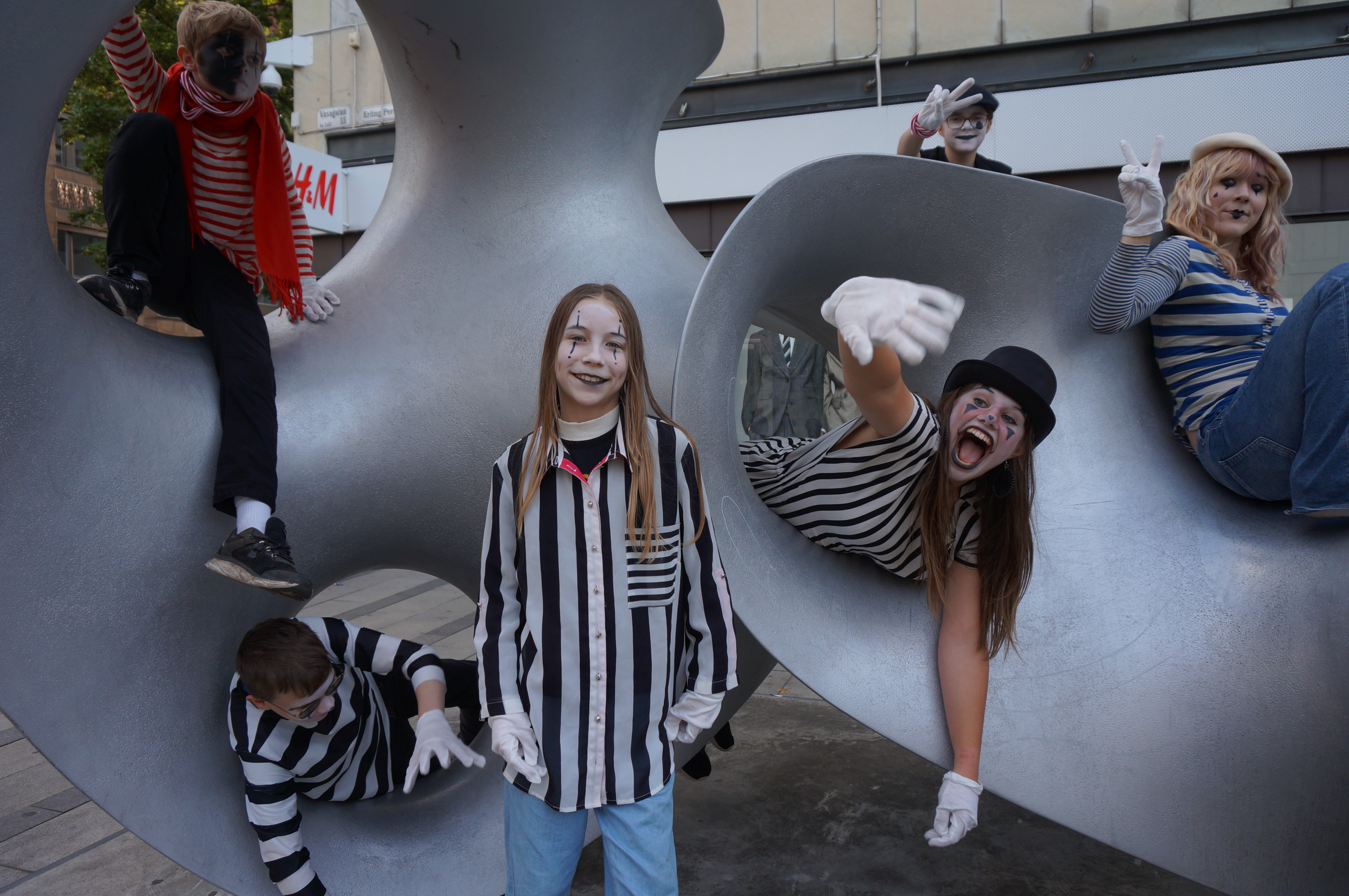 Ungdomar i Teater Oliver.