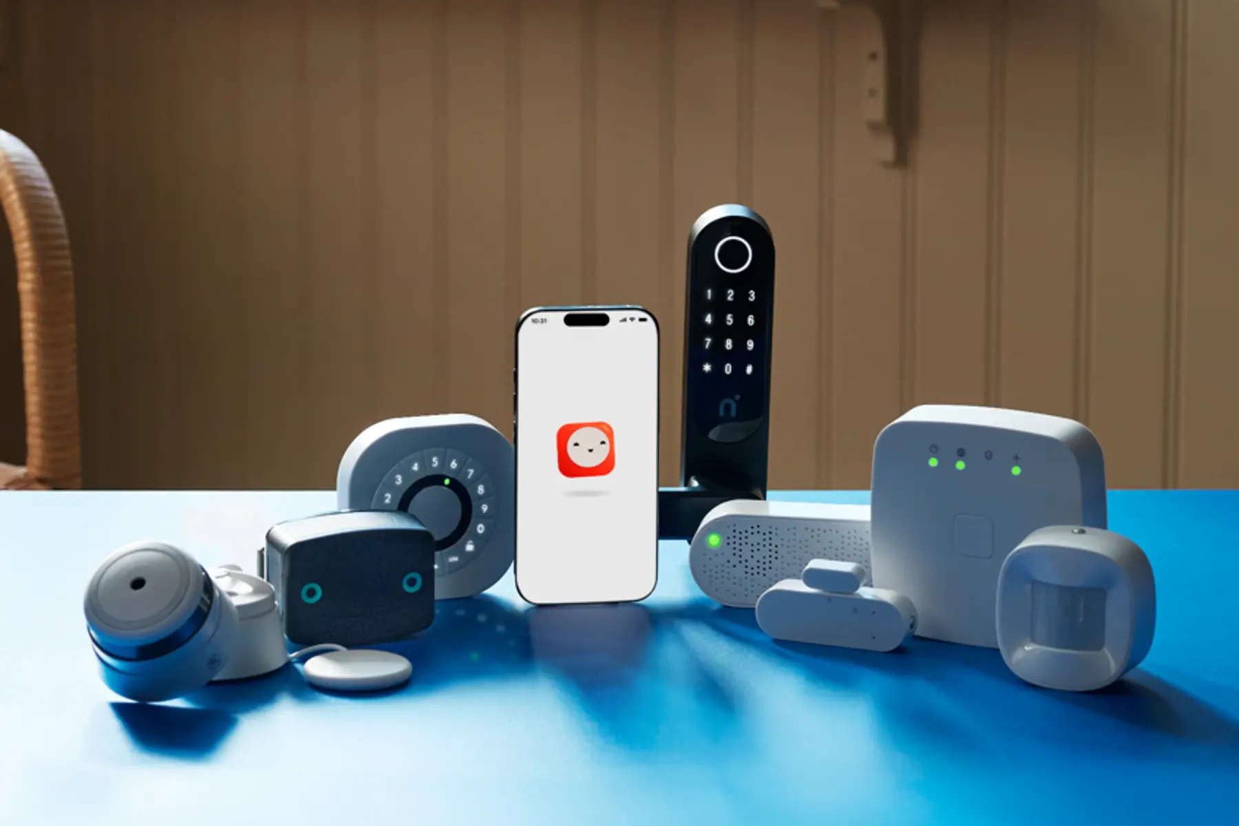 Vattenlarm, brandlarm och inbrottslarm.