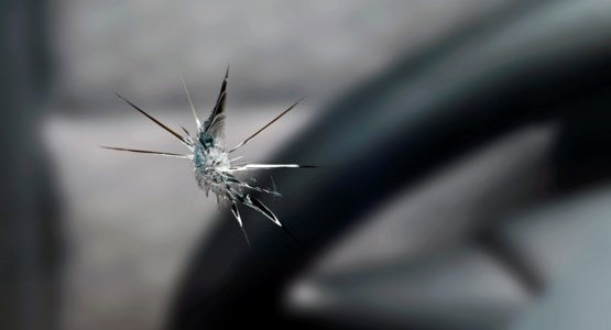 stenskott på bilruta