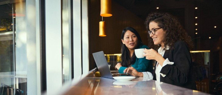 Kollegor på kontor.