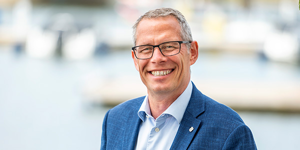 Hans Johnsen. Porträttfoto.