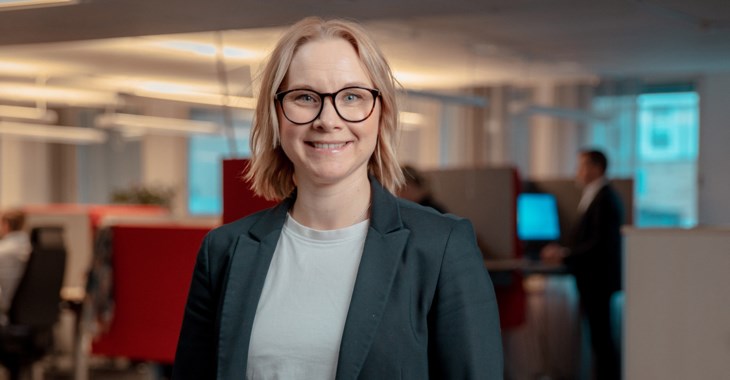 Elina, marknadskommunikatör