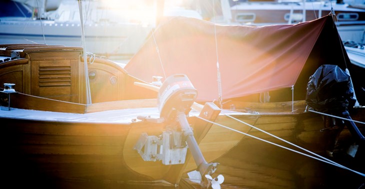 Båtar i solnedgång, foto.