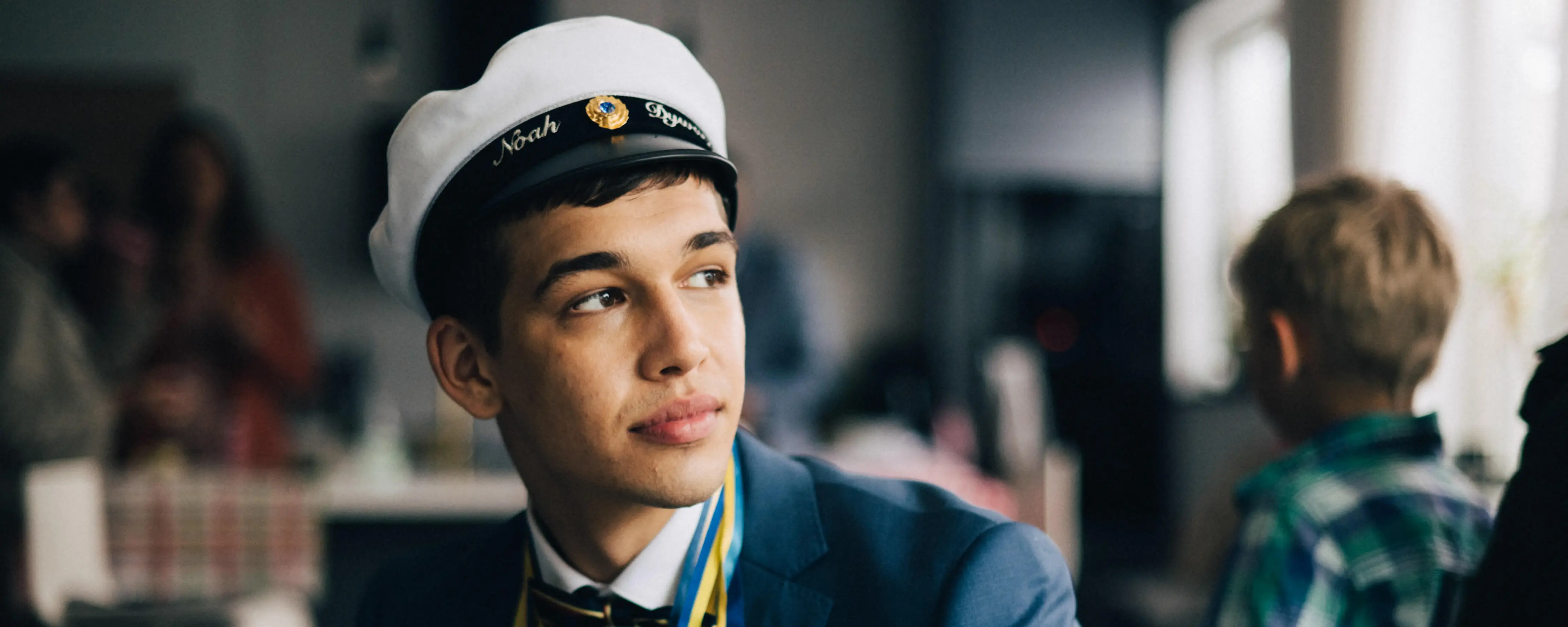 Hemförsäkring student, bild på ett studentfirande i trädgård 