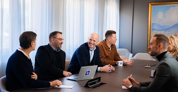 Våra företagsrådgivare i möte på vårt kontor.