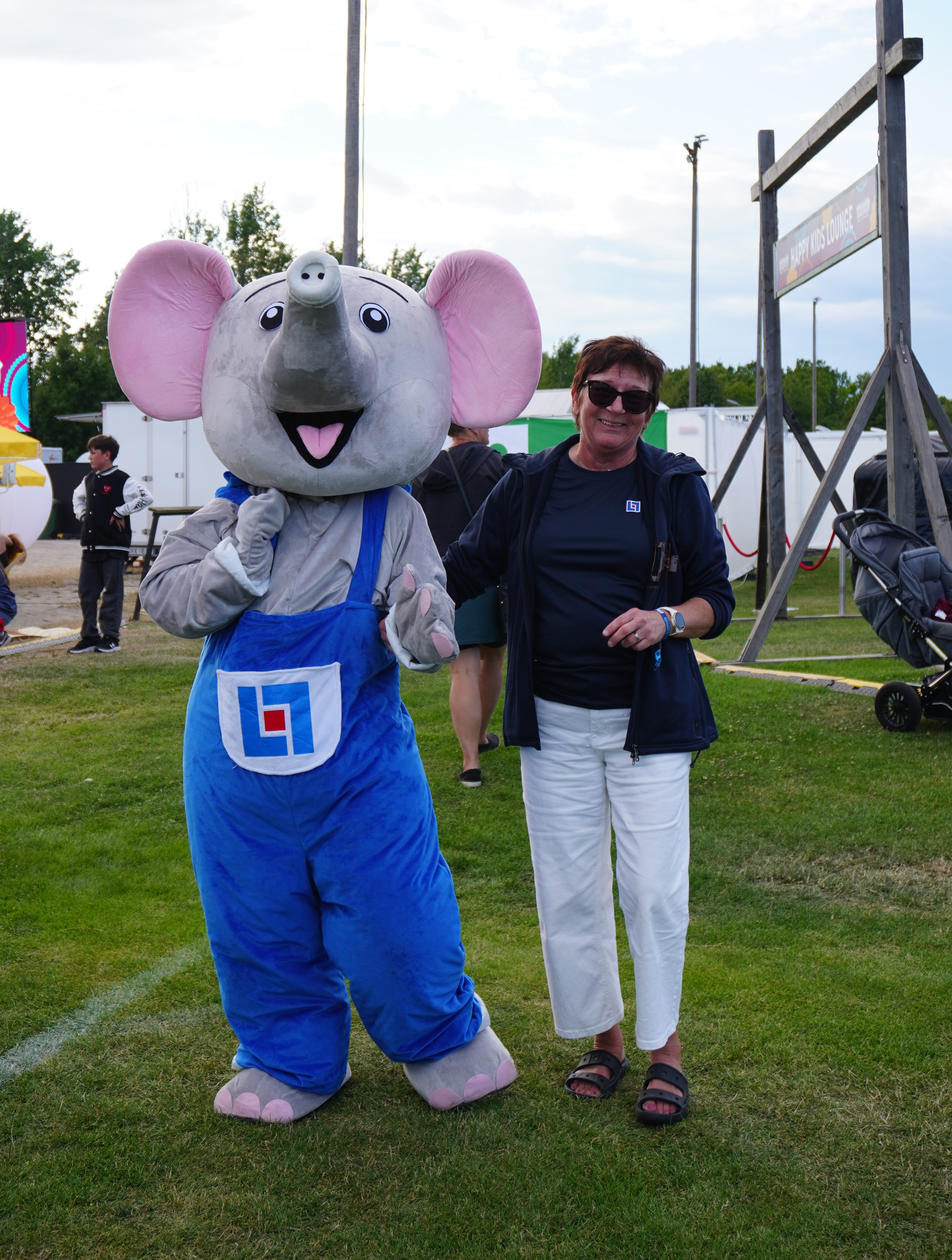 LF-Ante och medarbetare på festival