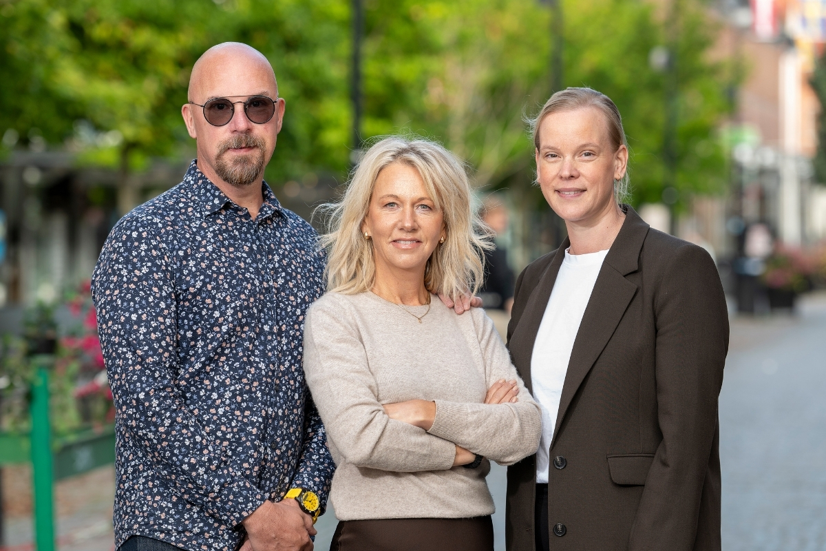 Team runt kunden - Tärnö.jpg