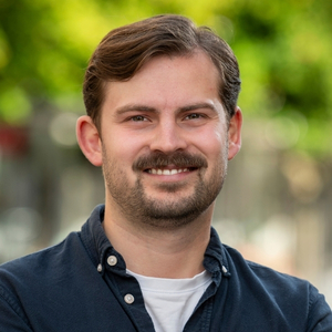 Team runt kunden - Teodor.jpg