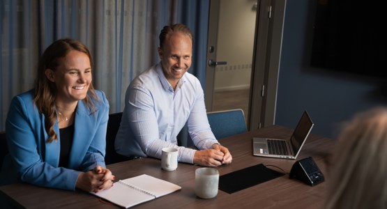 Medarbetare på LF Värmland i möte på kontor.