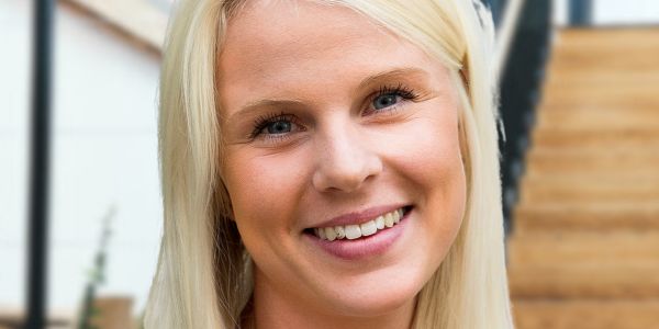 Marie Johnsson. Porträttfoto.