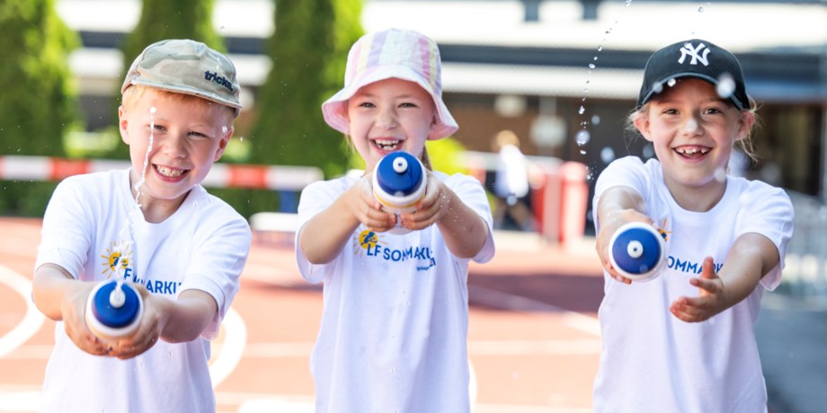 Barn på sommaräventyr